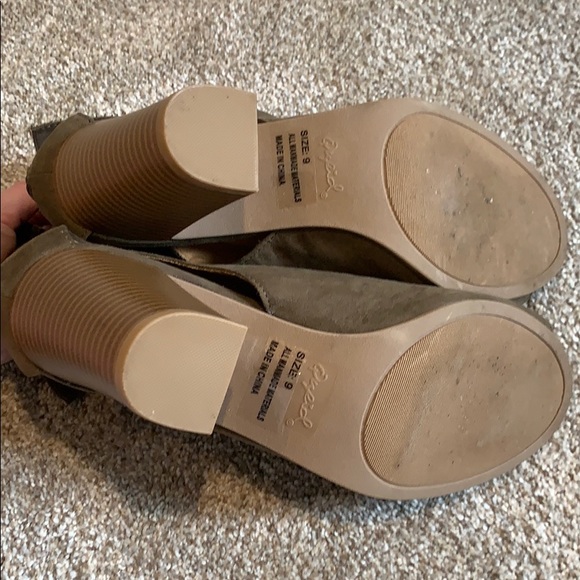 Qupid hunter green booties - Picture 4 of 4